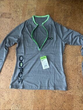 OOFOS Women’s Gray Long-Sleeve Quarter Zip with Green Trim